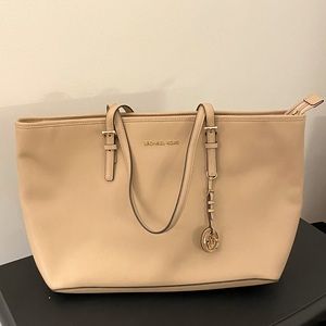 Micheal Kors Tote